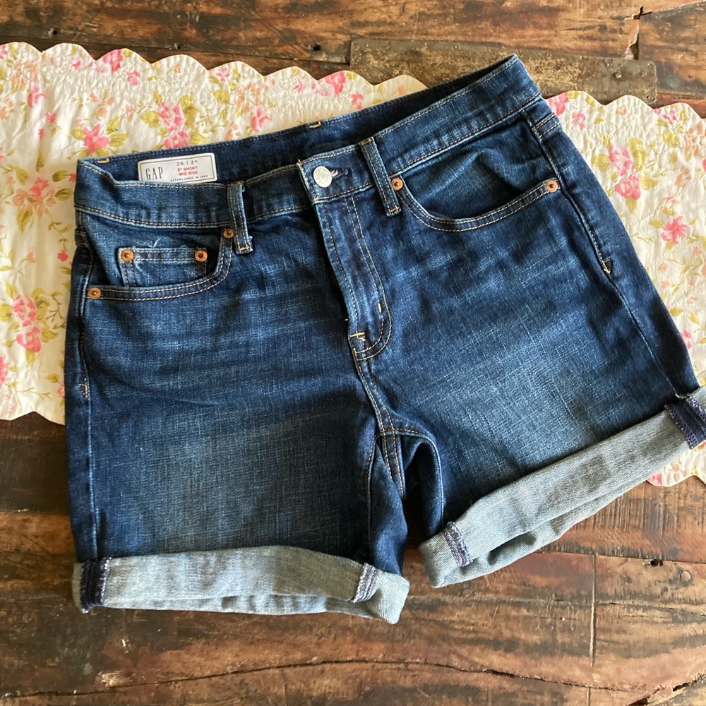 Gap denim short classic rinse size 2
